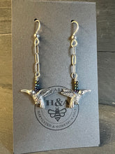 Load image into Gallery viewer, Bee Outdoors Collection