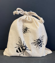 Load image into Gallery viewer, Wild Honeycomb Drawstring Gift Set
