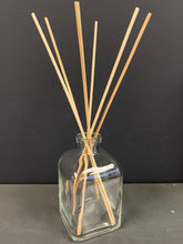 Load image into Gallery viewer, H&amp;A Apothecary Fragrance Reed Diffuser - Bourbon &amp; Vanilla
