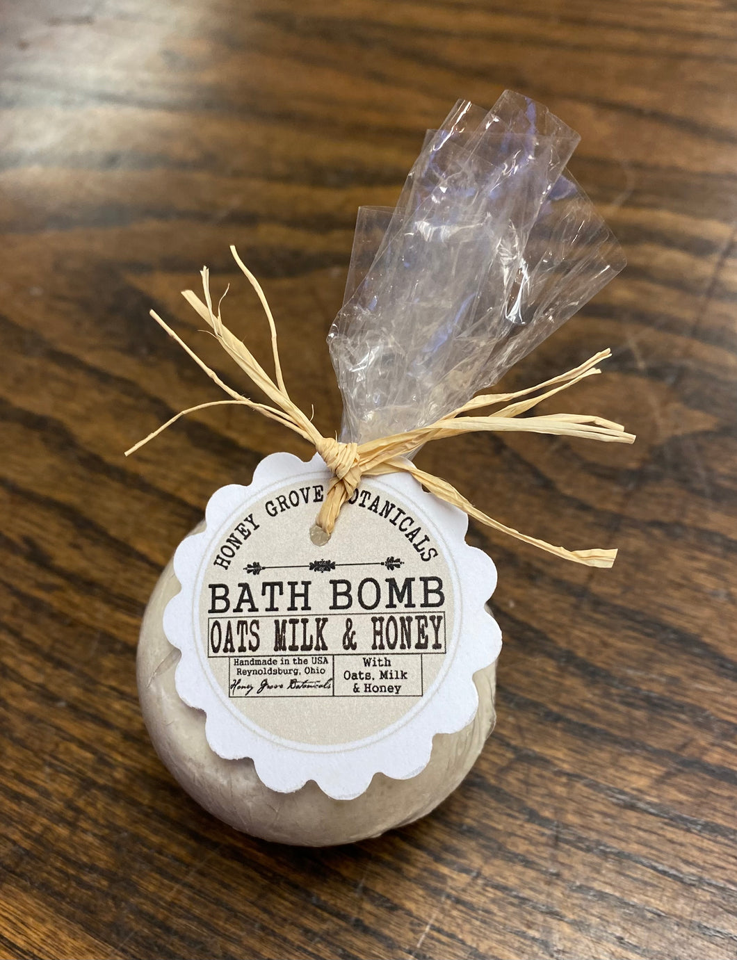 Oats Milk & Honey Bath Bomb